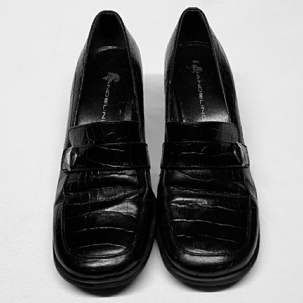 Bandolino Black Leather Croc Print Loafers